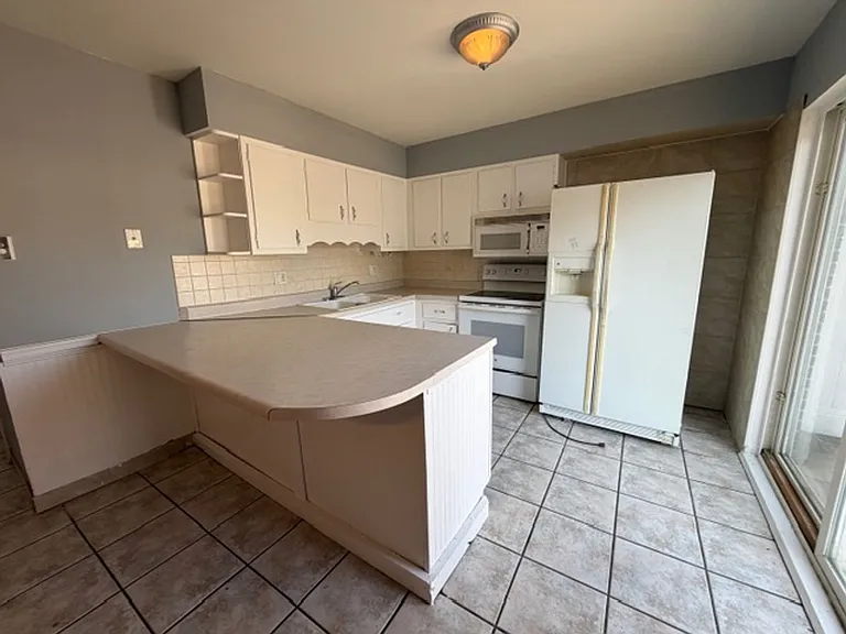 7244 Hazelcrest Dr — Photo 6