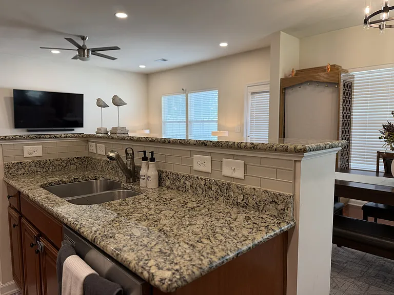 11611 Elizabeth Madison Ct — Photo 9