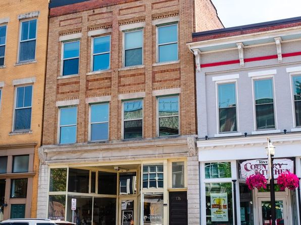 176 Front St #3A
