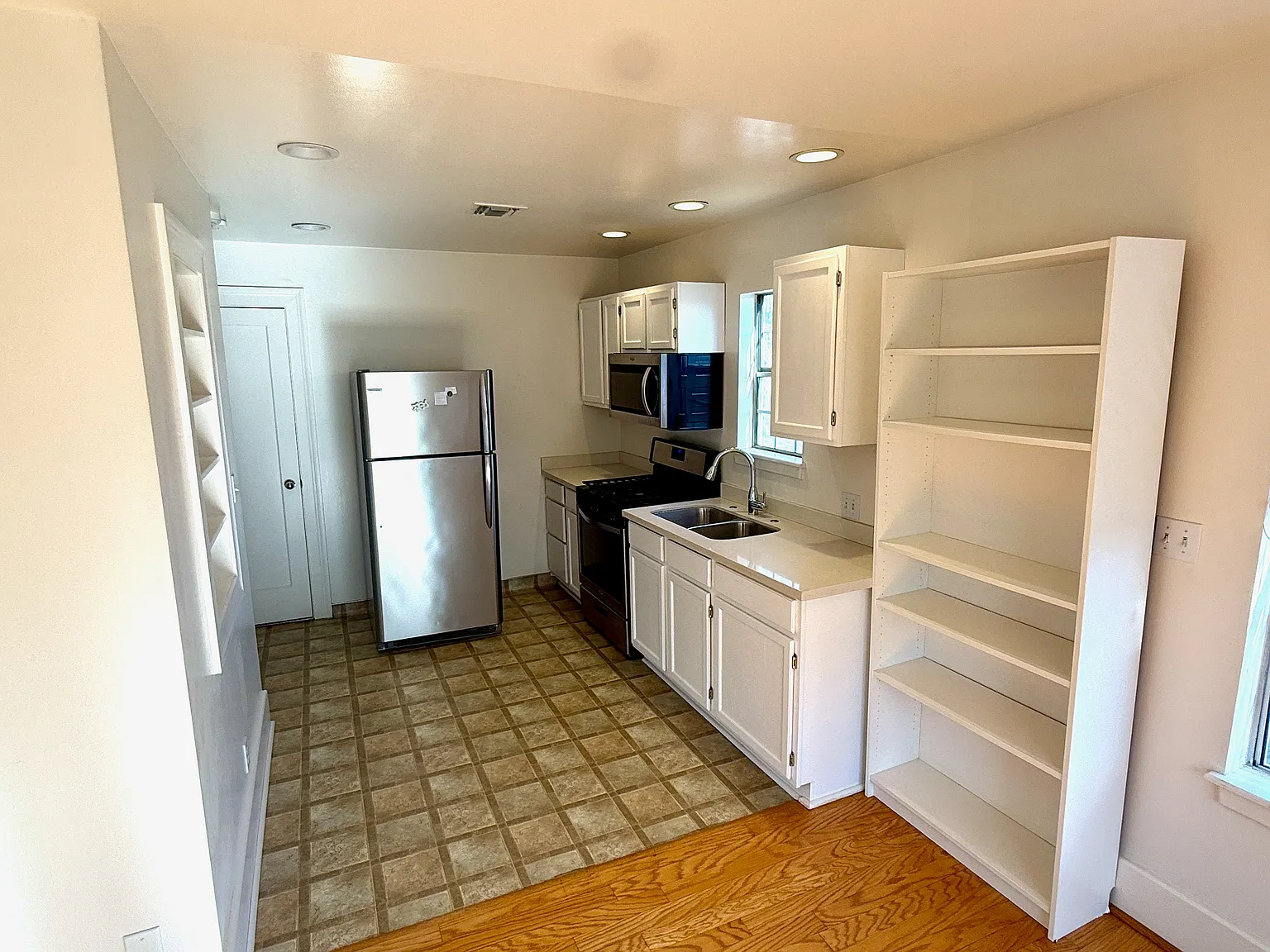 1 bed, 600 sqft, $2,500 — Photo 4