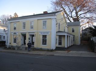 29 North St APT 2, Plymouth, MA 02360