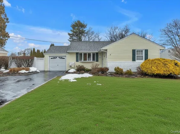 6 Longford Street, Huntington, NY 11743