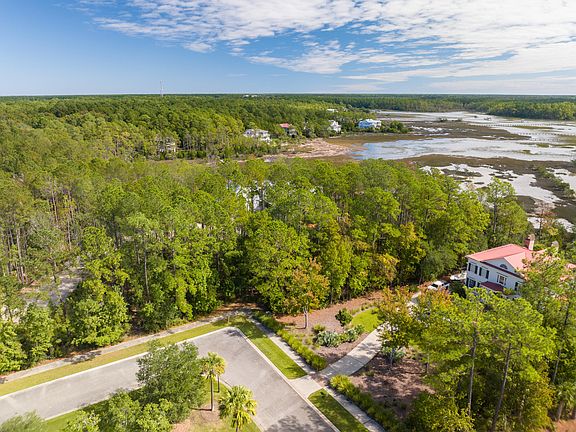 5th image of 773 Bounty Square Dr