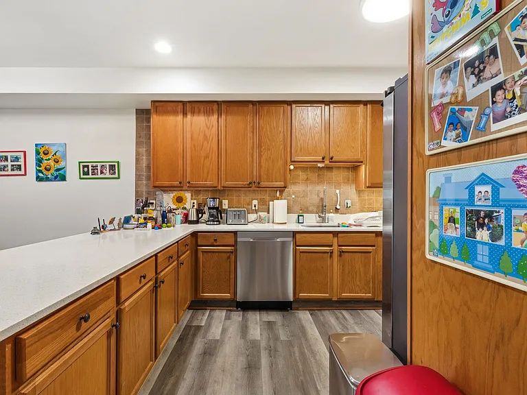 120 Garabrant St #1 — Photo 8