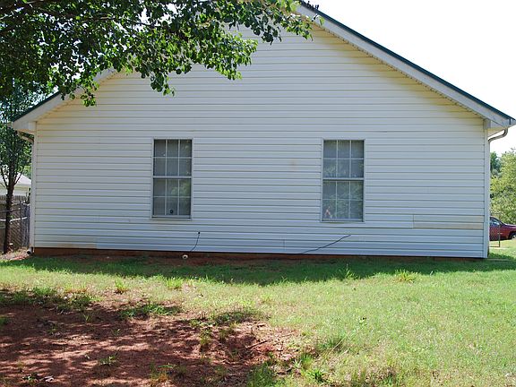 2nd image of 125 Samanthas Way