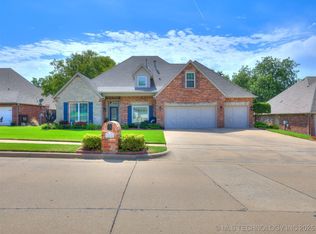 604 S 71st St, Broken Arrow, OK 74014