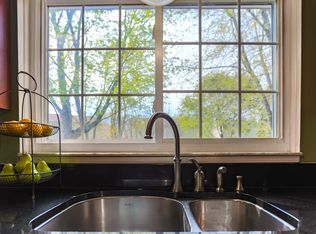 40281 Chatsworth Ct, Canton, MI 48188