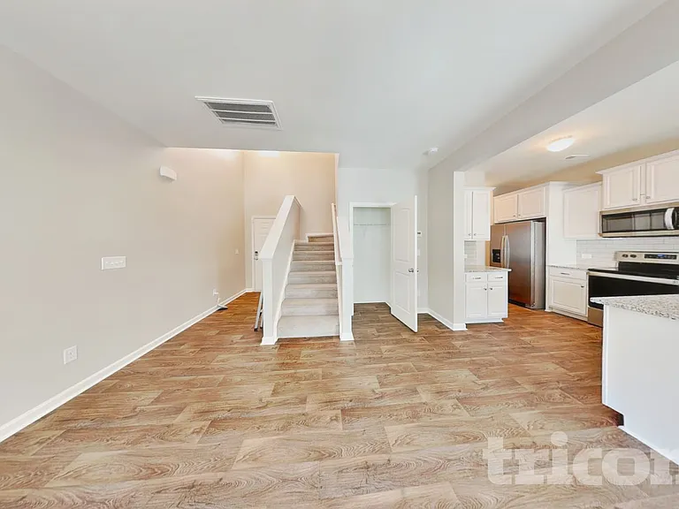 720 Fraternity Row — Photo 3
