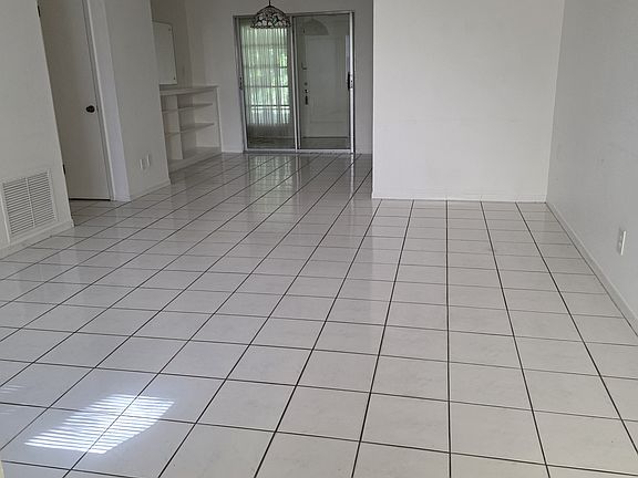 4th image of 2075 43rd Ave #1