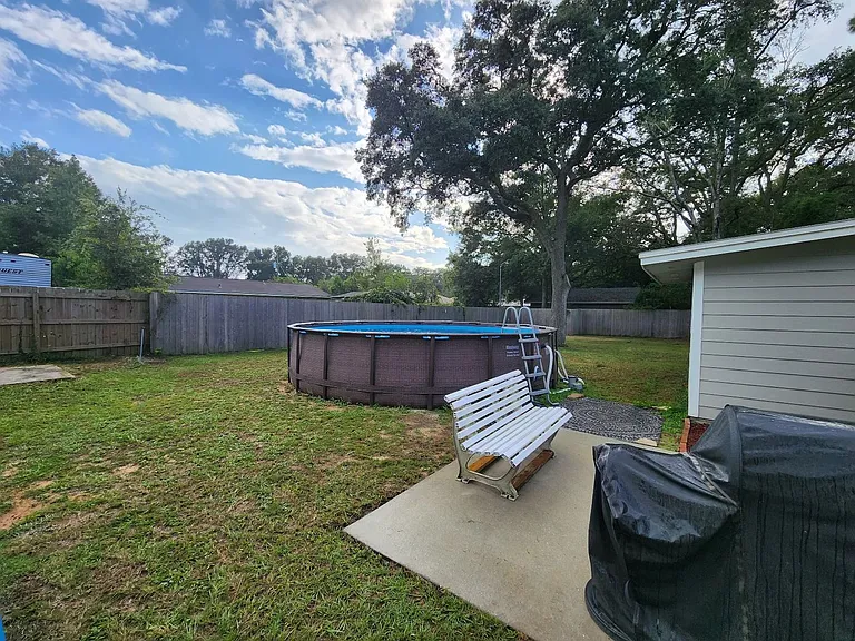2315 Reva Cir — Photo 22