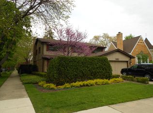 6589 N Caldwell Ave, Chicago, IL