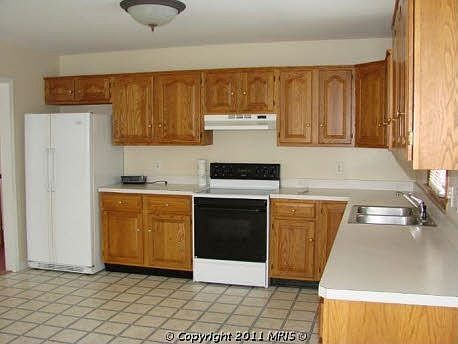 3rd image of 1582 Paulmark Ave