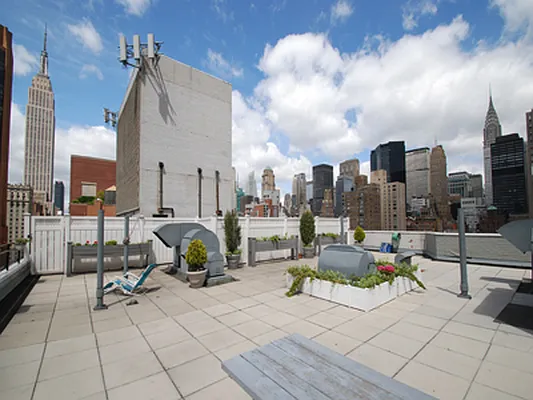 Rented by Buchbinder & Warren | media 36