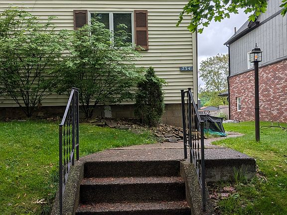 2nd image of 734 Herron Ave #3