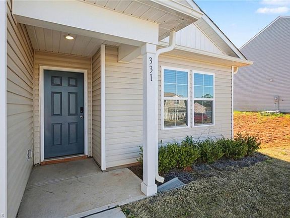 4th image of 331 Peacock Cir