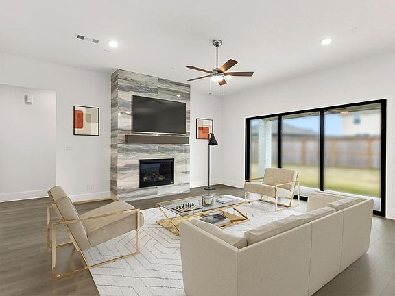 Sophia D family room