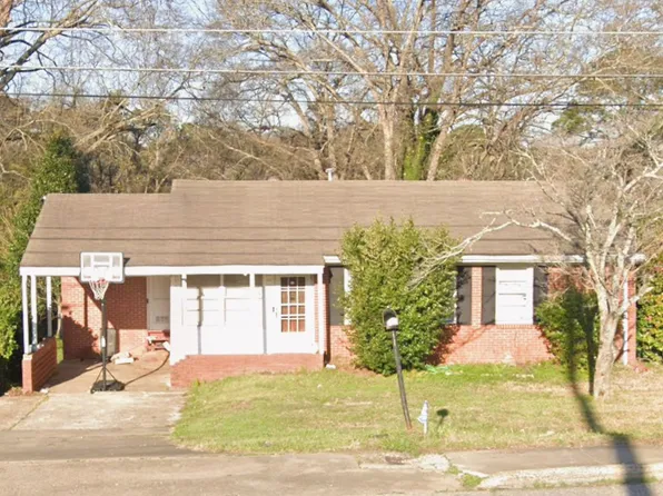 262 Perry Hill Rd, Montgomery, AL 36109