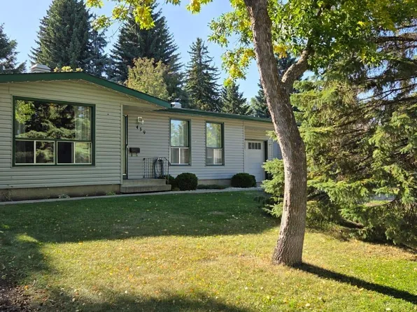 439 Conifer St, Strathcona County, AB T8A 1N2