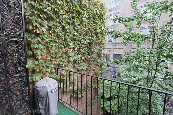 Rented by George Agiovlasitis, LREB | media 5