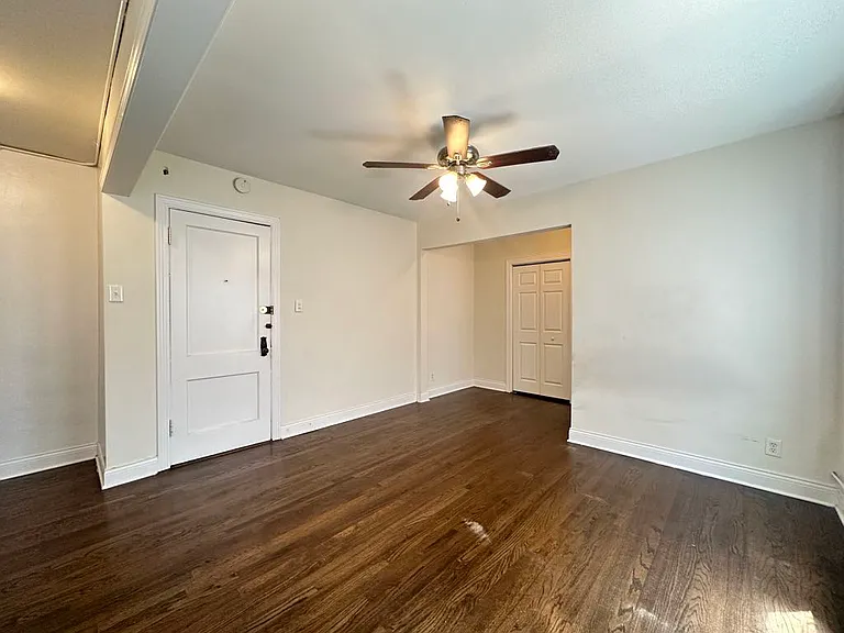 3345 N Marshfield Ave #604 — Photo 8