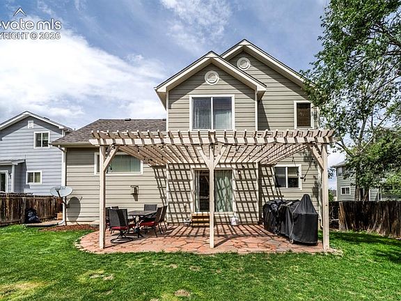 5th image of 7503 Bentwater Dr