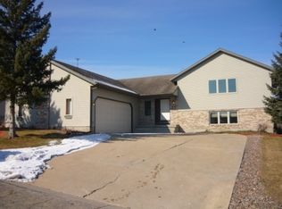121 Tena Marie Cir, Lodi, WI 53555
