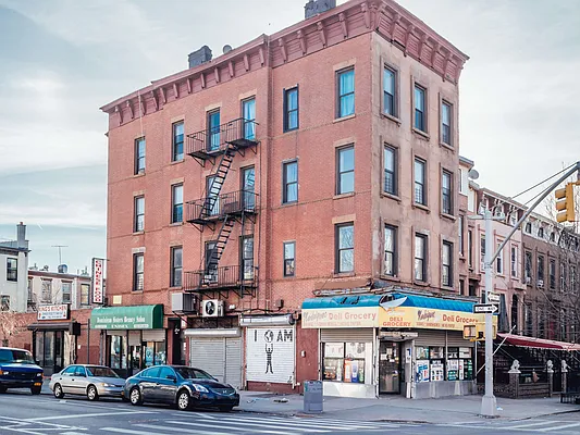 Rented by Nooklyn NYC LLC | media 31