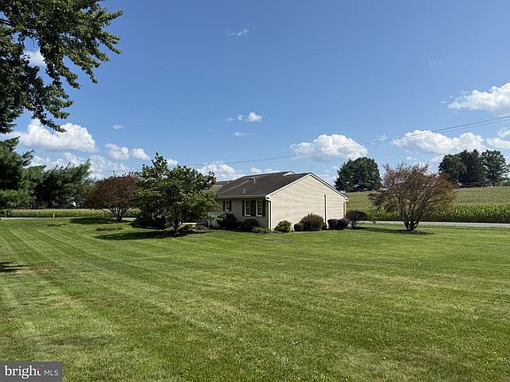 2nd image of 970 Eppley Rd