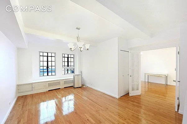 Rented by Compass | media 12