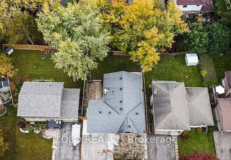 15 Nathaniel Cres #UPPER — Photo 17
