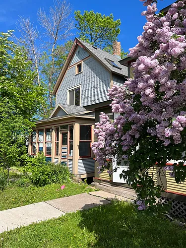 1112 E 4th St Photo 1 1112 E 4th St Photo 1