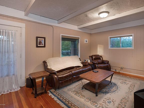 5th image of 210 E Little Ave