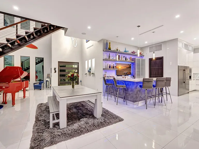 334 Isle Of Capri Dr — Photo 116