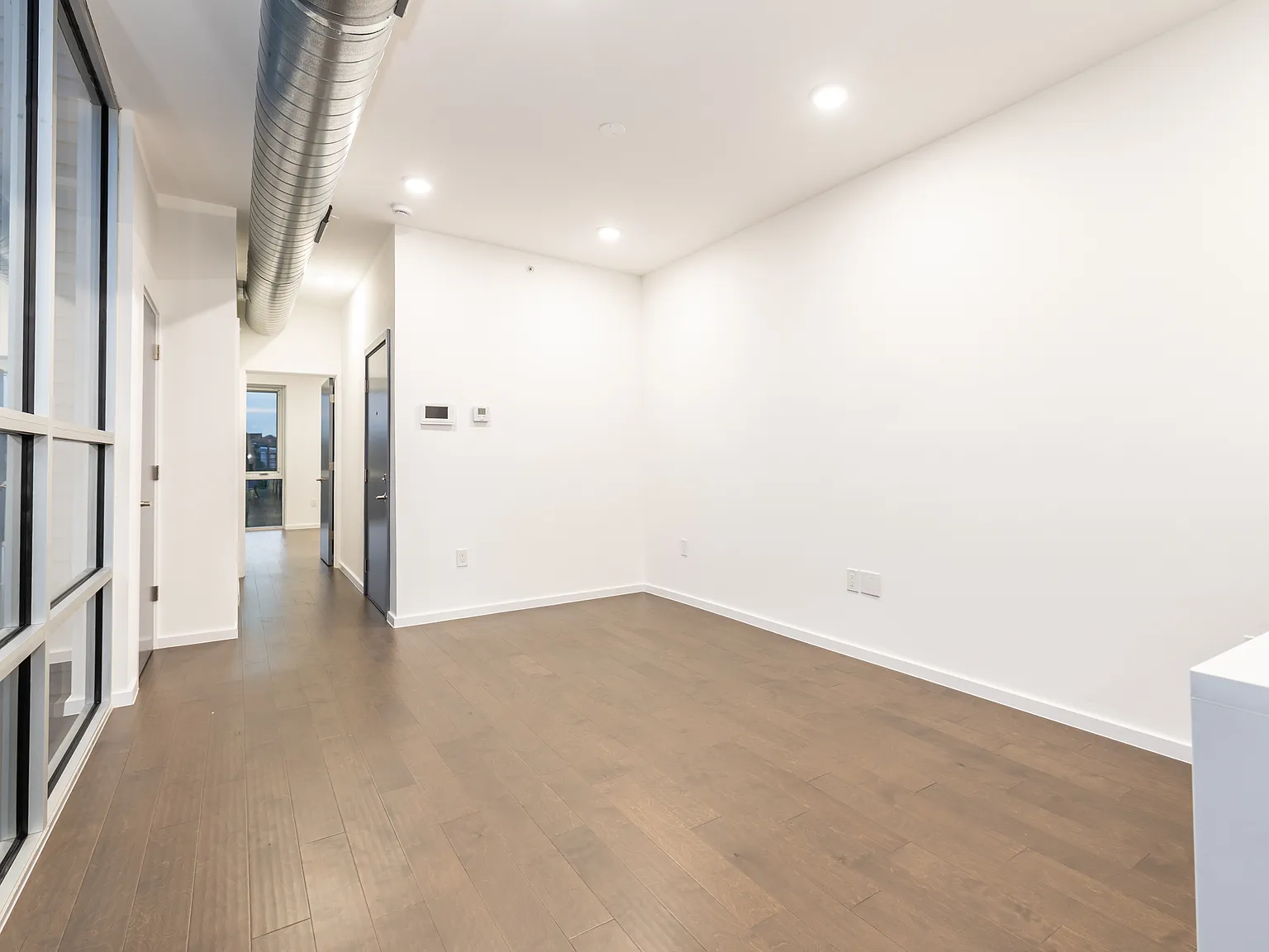 2 bed, 1100 sqft, $1,995 — Photo 4