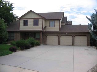 1152 Twin Peaks Cir, Longmont, CO 80503
