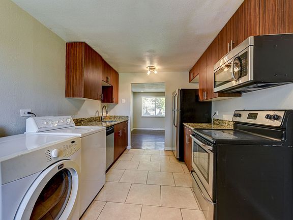2nd image of 354 S Stuart St #354