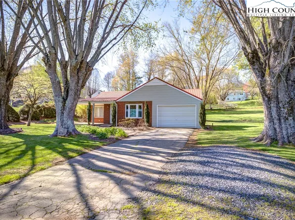 129 Valley Drive, Jefferson, NC 28640