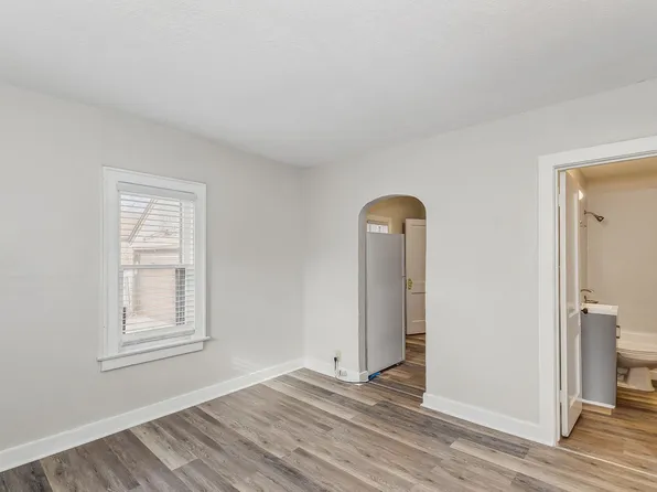 724 S Poplar St, Wichita, KS 67211