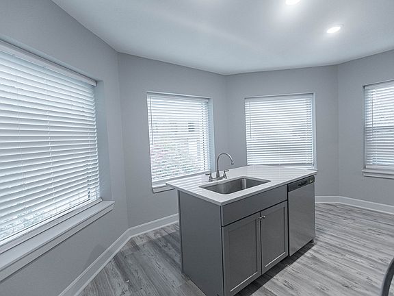 3rd image of 3511 Forest Ave APT 307