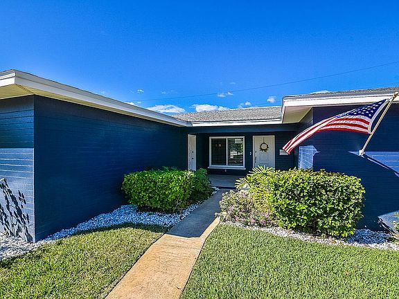 2nd image of 186 Windward Cir