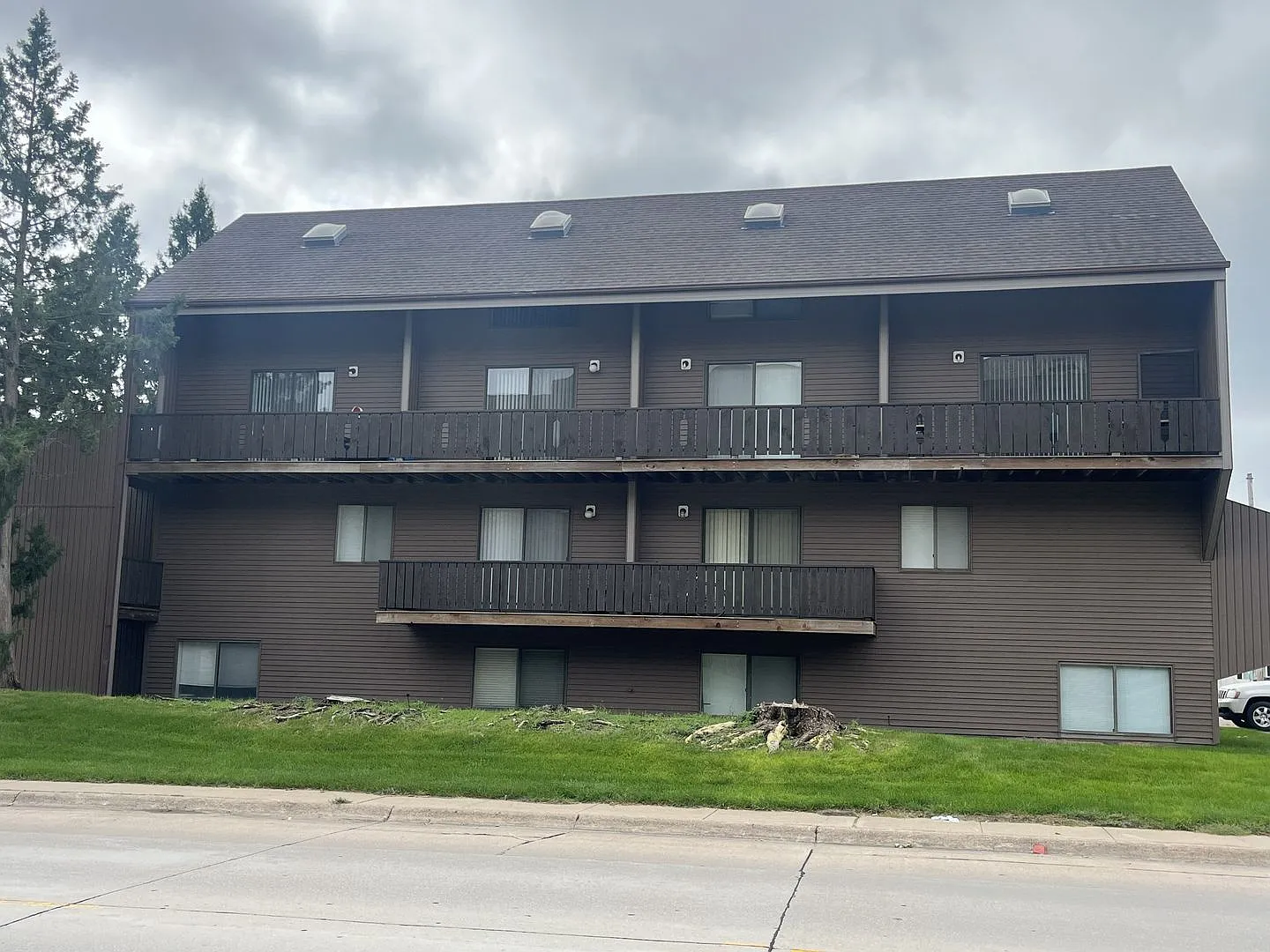2203 Faidley Ave — Photo 1