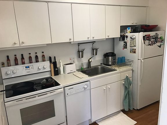 5th image of 155 Jackson St APT 503