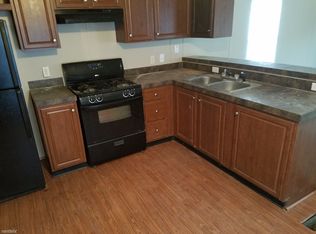 1111 Winter Park Dr, Valparaiso, IN 46385
