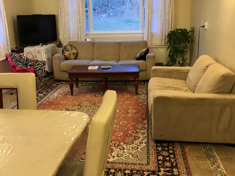 61 Evelyn Rd — Photo 4