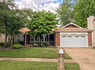 4093 Del Lago Dr, Florissant, MO