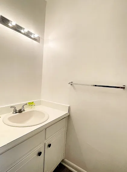 1011 Hunter Ave #6 — Photo 11
