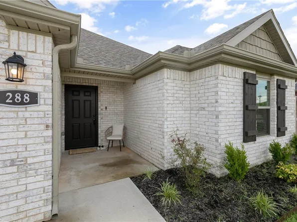 288 S Amber Dawn Ave, Farmington, AR 72730
