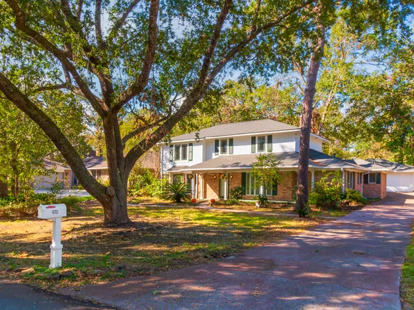 470 Old Hickory Dr, Conroe, TX 77302