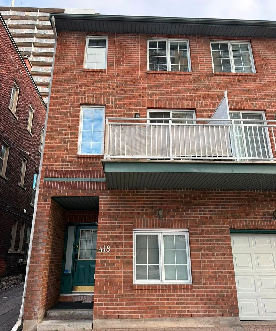 4 bed, $3,300 — Photo 2