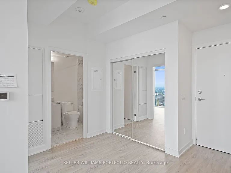 252 Church St #Penthouse 16 — Photo 12